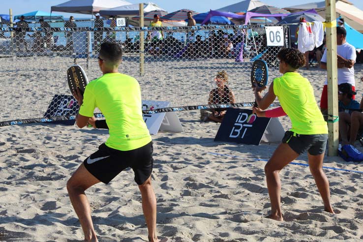 How to Play Beach Tennis? 